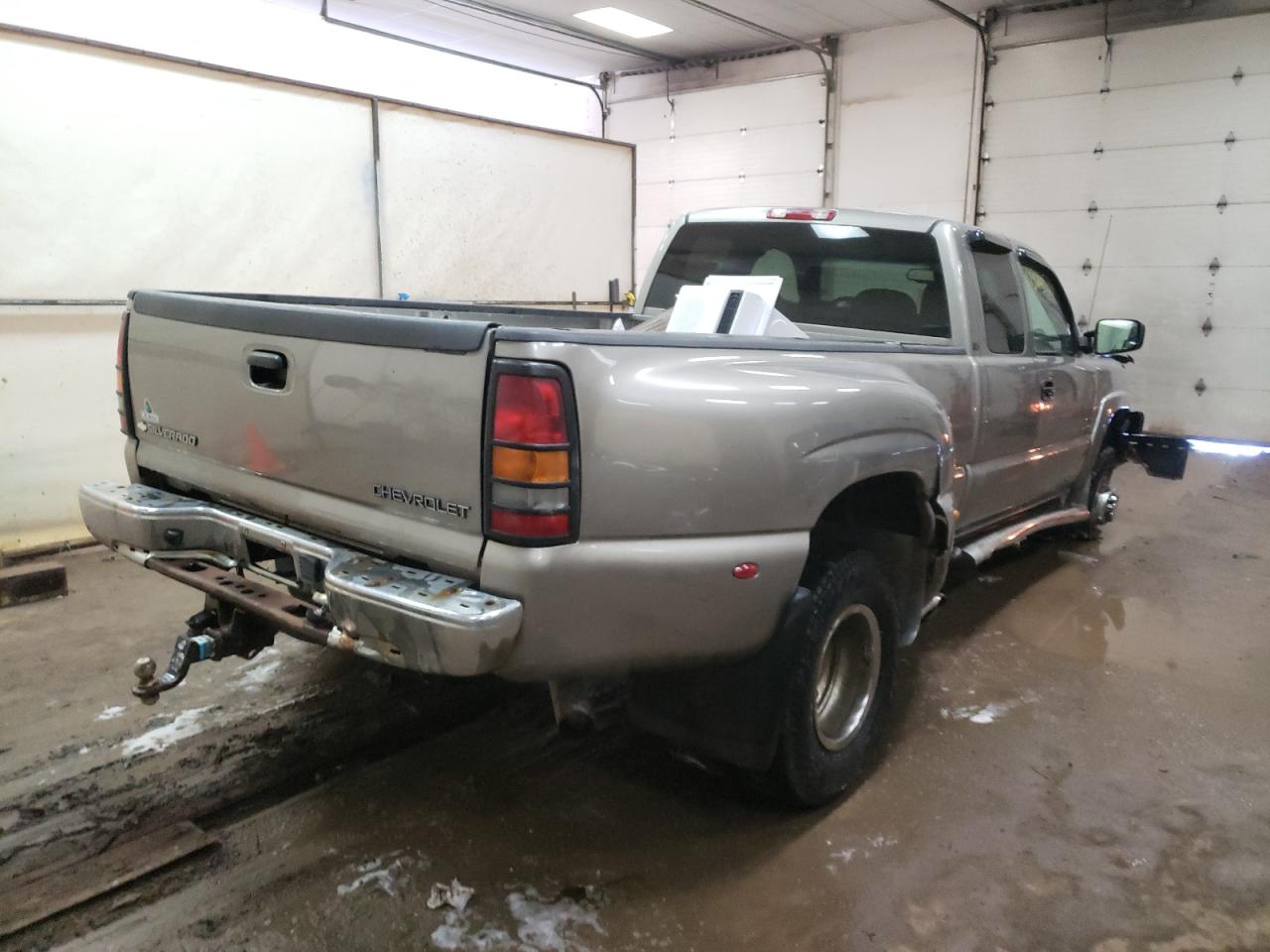 Photo 4 from auction – 2003 CHEVROLET SILVERADO with VIN 1GCJK391X3E168263