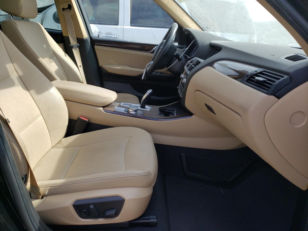 Photo 5 from auction – 2017 BMW X3 SDRIVE2 with VIN 5UXWZ7C32H0V93532