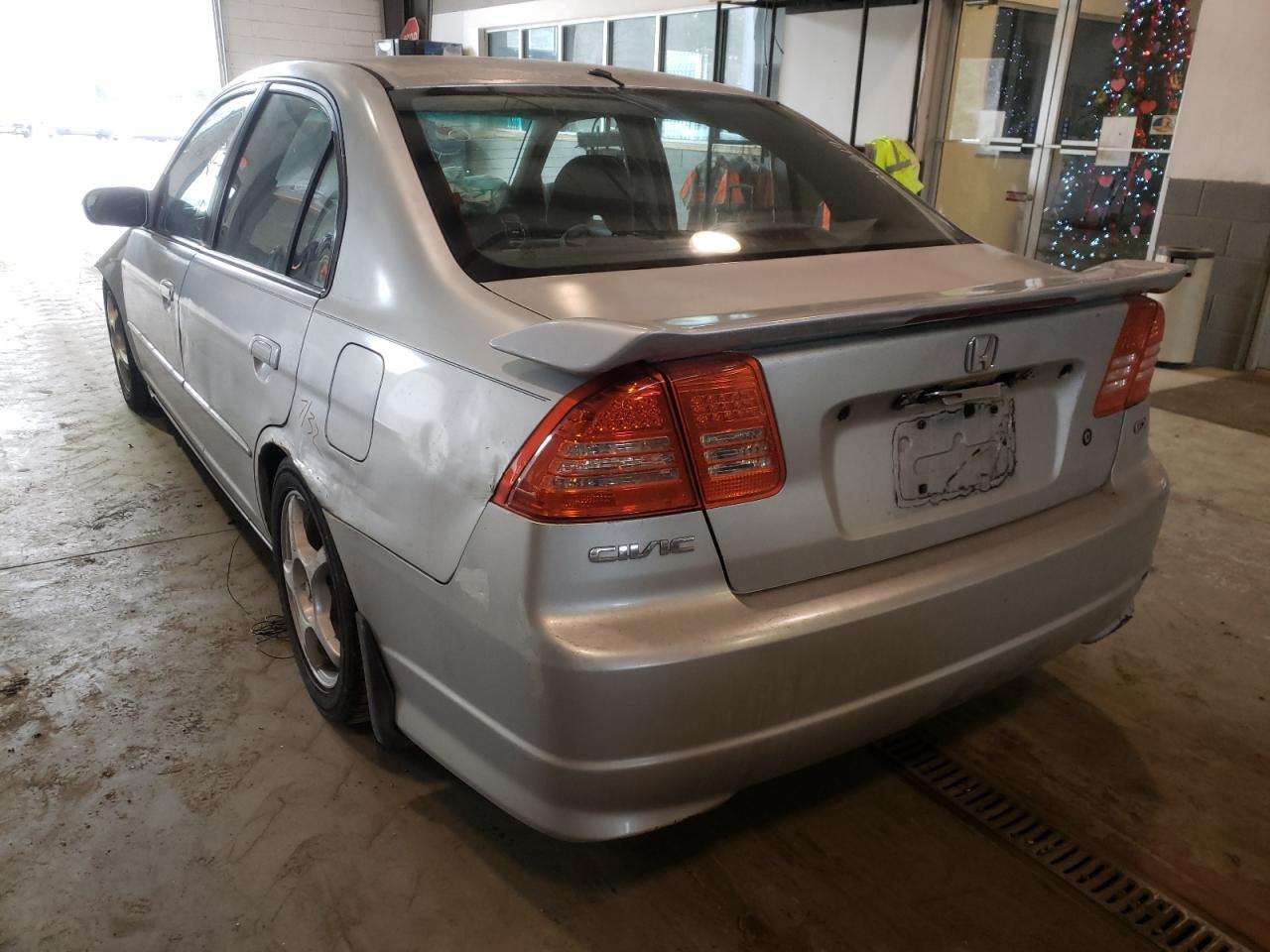Photo 3 from auction – 2004 HONDA CIVIC EX with VIN 2HGES25724H513335