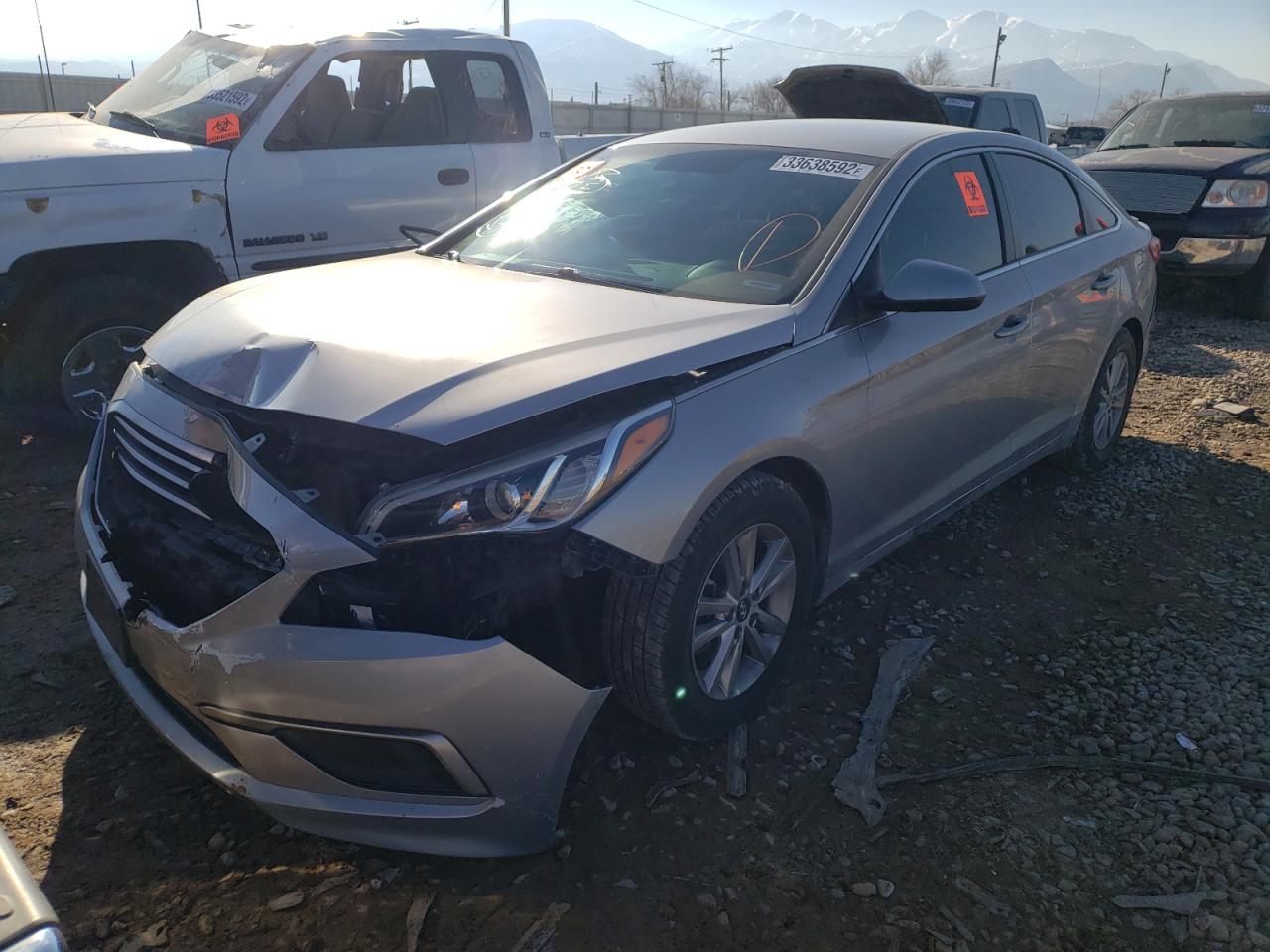 Photo 2 from auction – 2017 HYUNDAI SONATA SE with VIN 5NPE24AF0HH441586