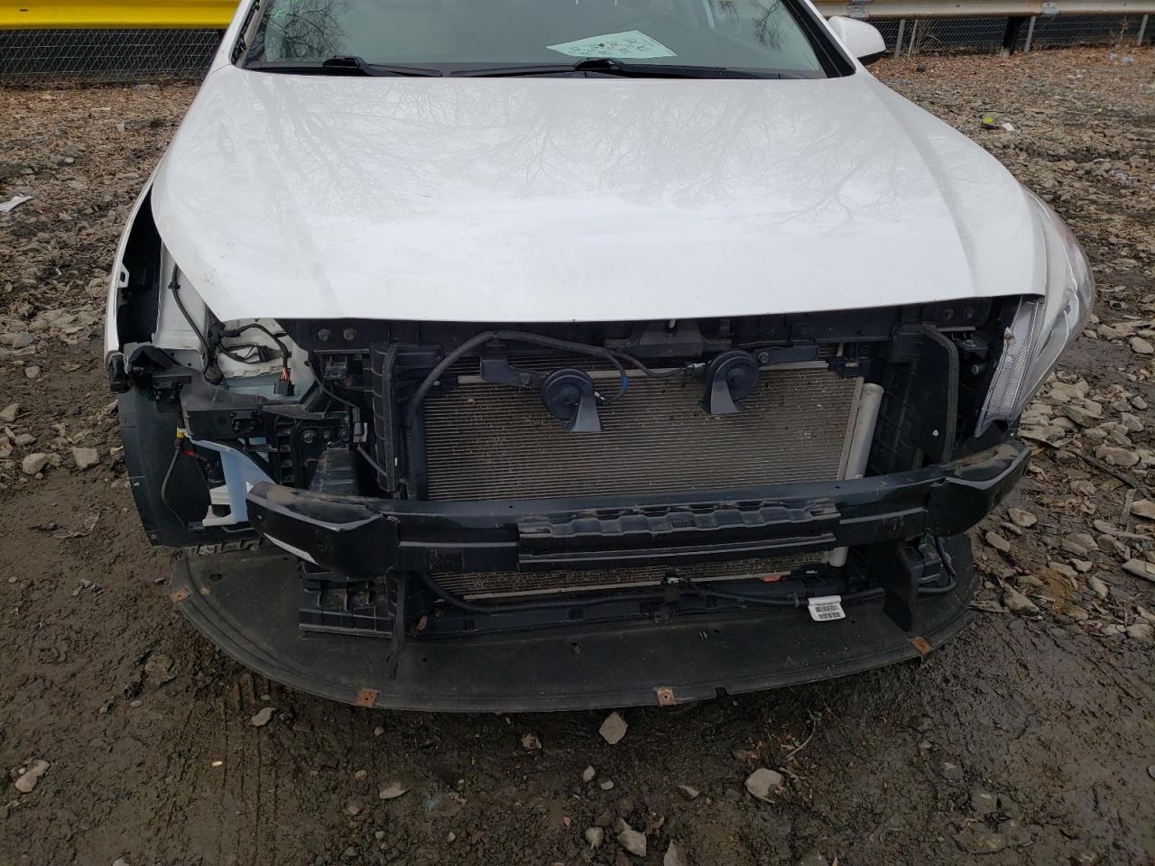 Photo 9 from auction – 2016 HYUNDAI SONATA SE with VIN 5NPE24AF4GH417161