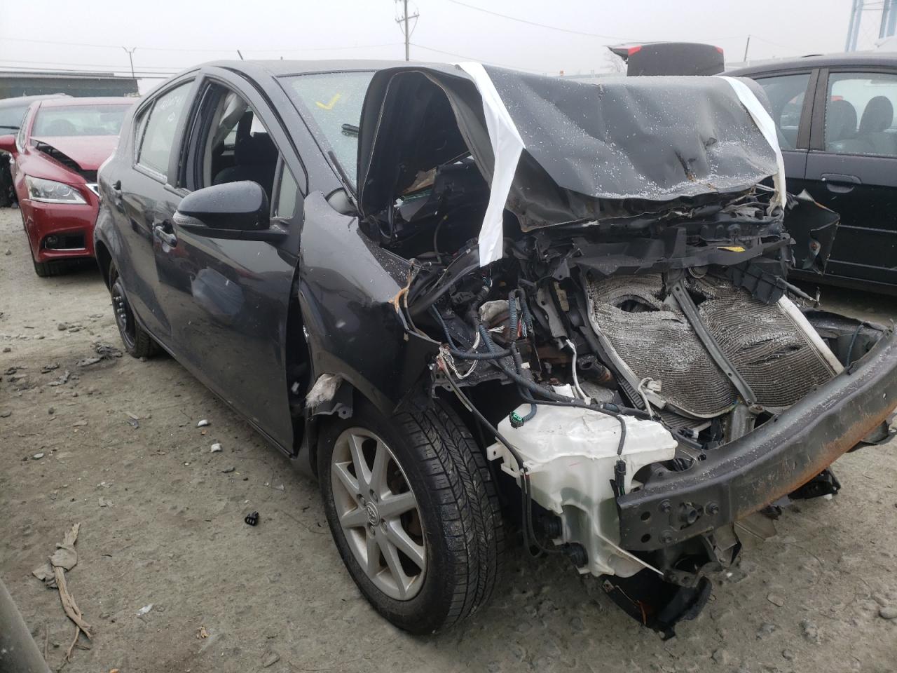 Photo 1 from auction – 2013 TOYOTA PRIUS C with VIN JTDKDTB32D1044734