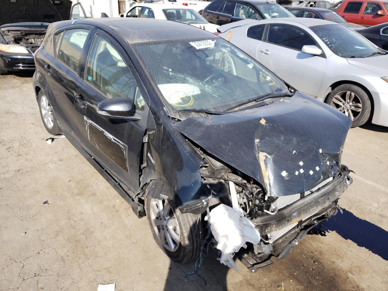 TOYOTA PRIUS C 2017 with VIN JTDKDTB36H1592080 - Photo from auction