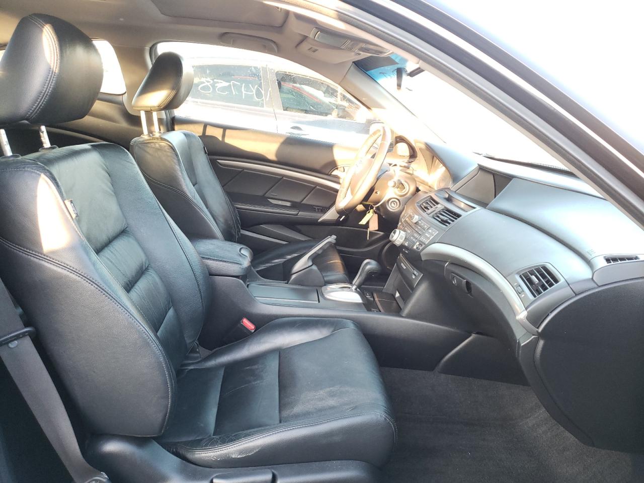 Photo 5 from auction – 2010 HONDA ACCORD EXL with VIN 1HGCS2B83AA005390