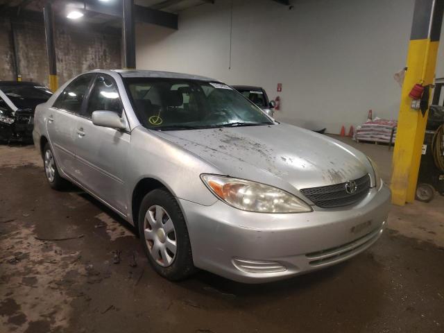 TOYOTA CAMRY 2003 z numerem VIN 4T1BE32K03U691002 - Zdjęcie z aukcji