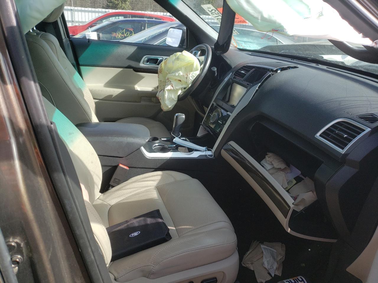 Photo 5 from auction – 2015 FORD EXPLORER L with VIN 1FM5K7F88FGB37107