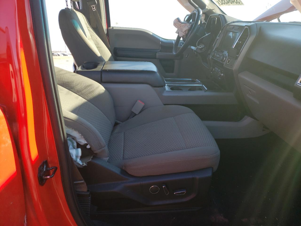 Photo 5 from auction – 2017 FORD F150 SUPER with VIN 1FTEW1EF1HKC30993