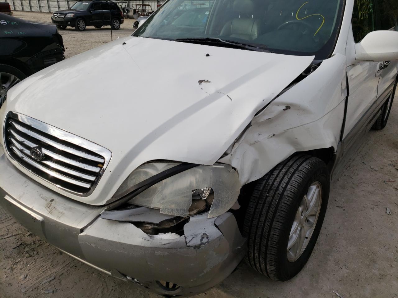 Photo 9 from auction – 2003 KIA SEDONA EX with VIN KNDUP131236345474