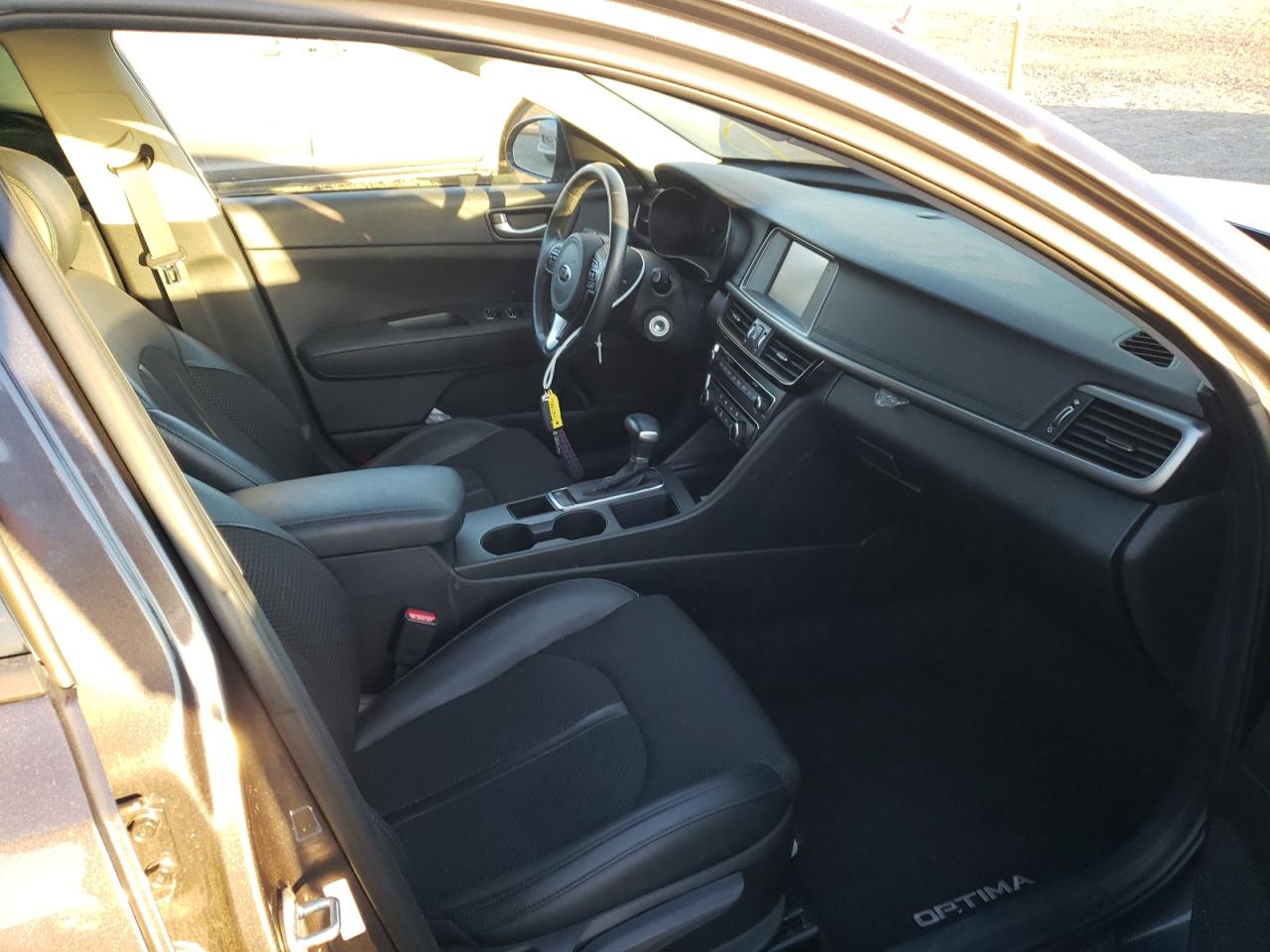 Photo 5 from auction – 2018 KIA OPTIMA LX with VIN 5XXGT4L34JG246715