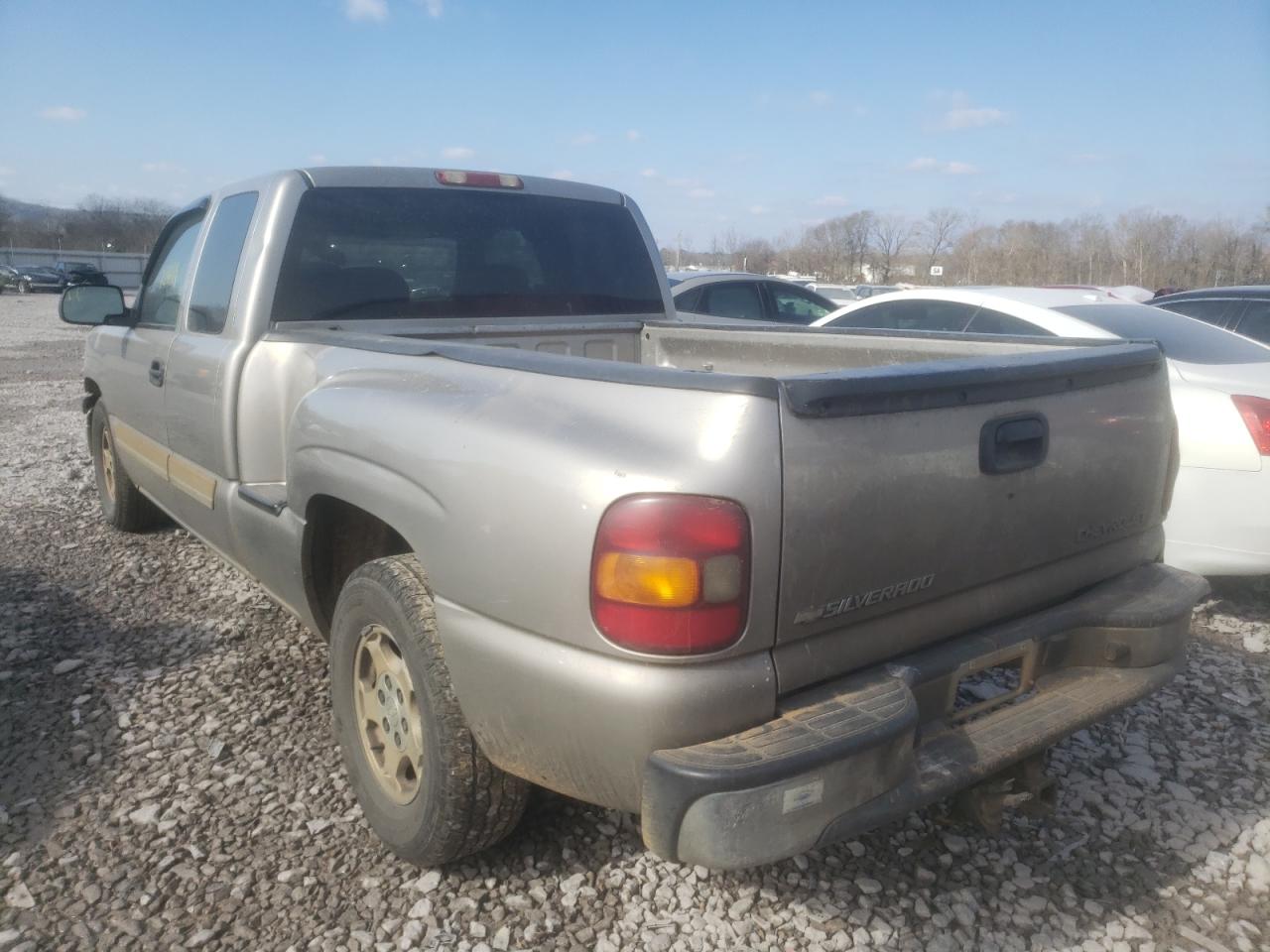 Photo 3 from auction – 2003 CHEVROLET SILVERADO with VIN 2GCEC19T831108858