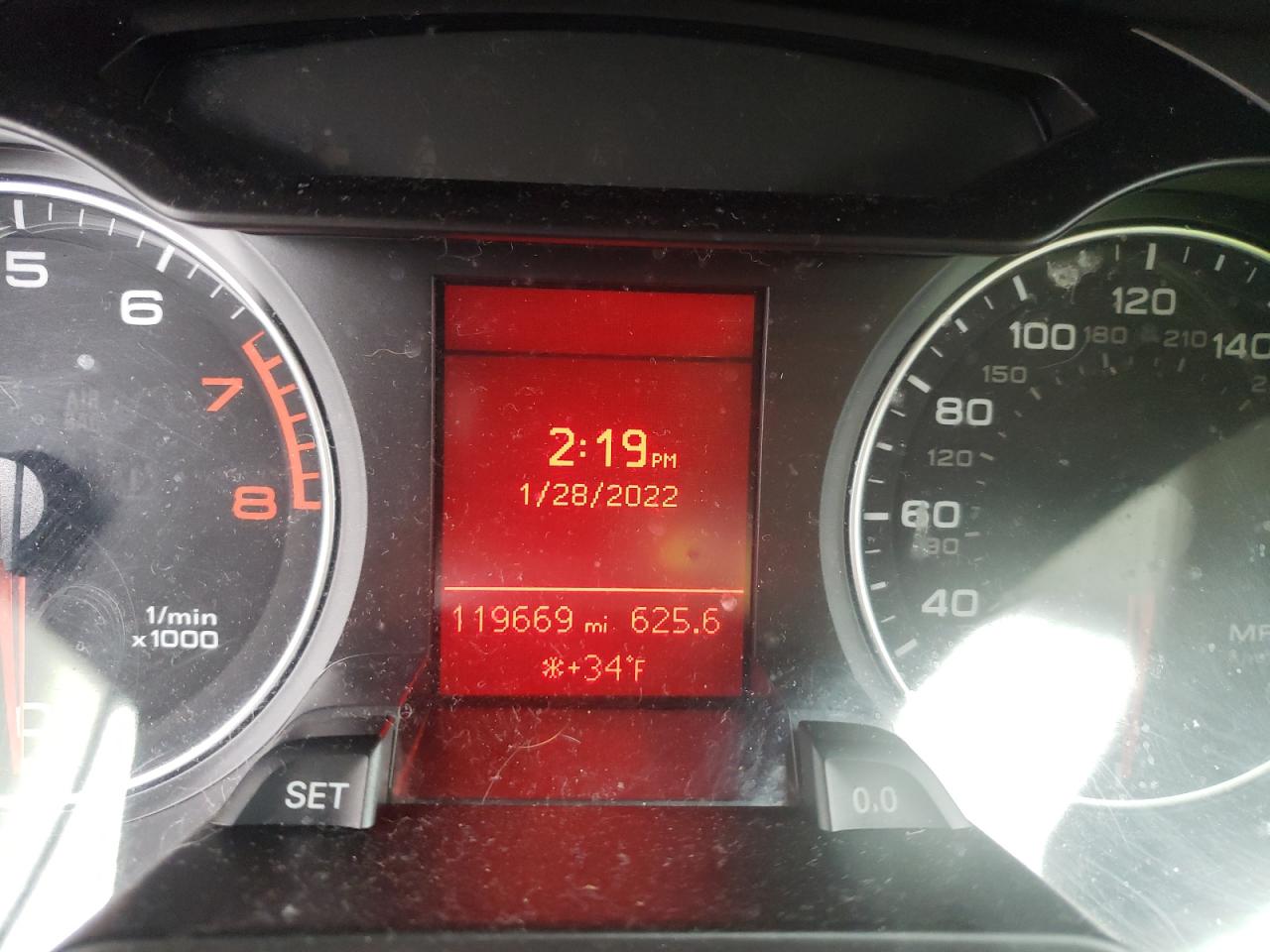 Photo 8 from auction – 2011 AUDI A4 with VIN WAUBFAFL5BN035568