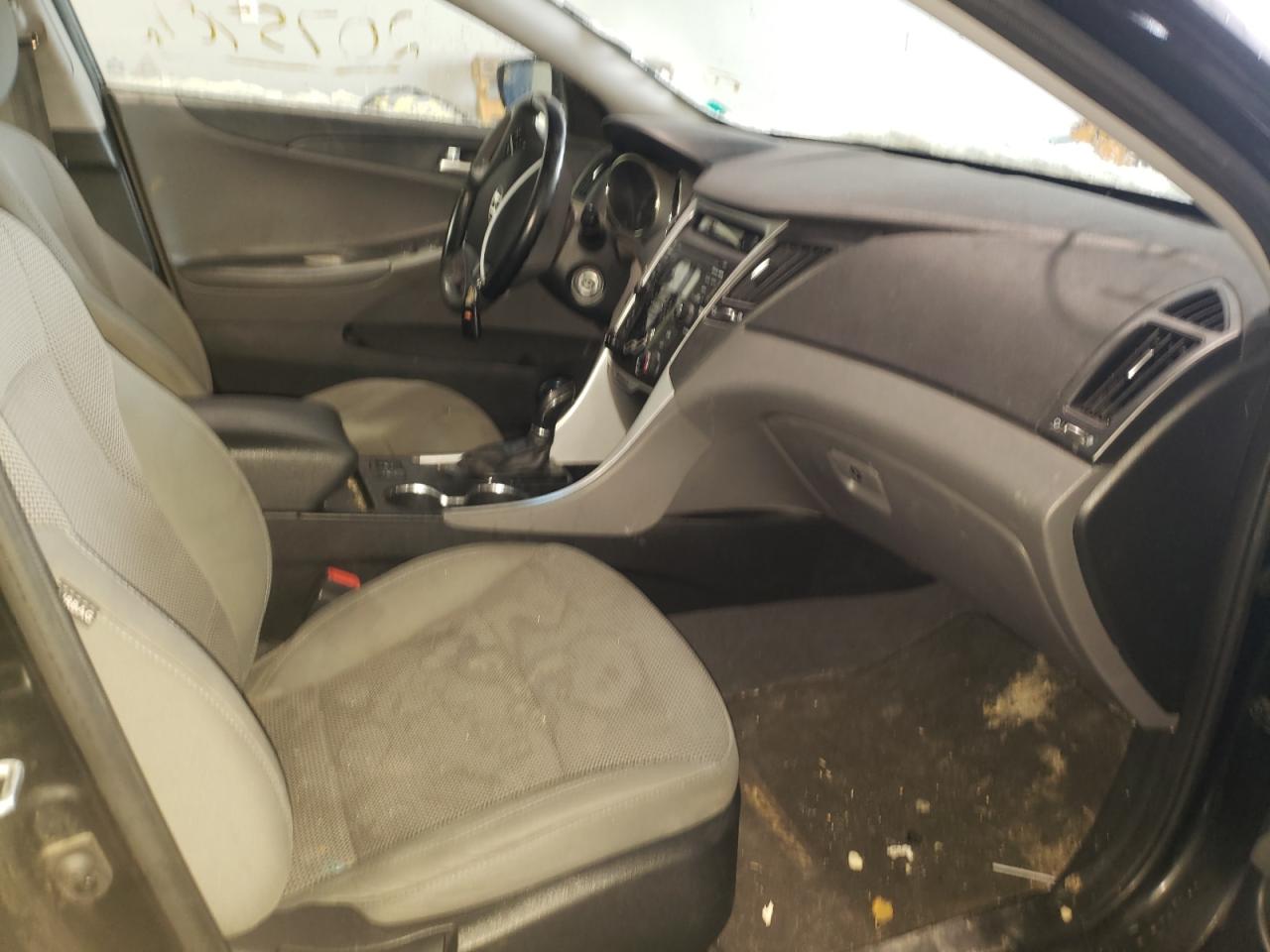 Photo 5 from auction – 2013 HYUNDAI SONATA GLS with VIN 5NPEB4AC4DH718773