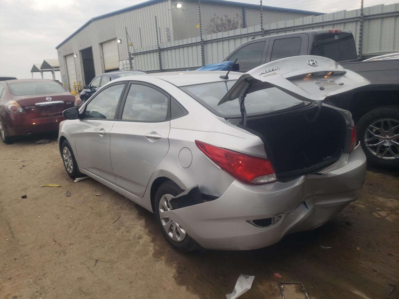 Photo 3 from auction – 2016 HYUNDAI ACCENT SE with VIN KMHCT4AE3GU105958