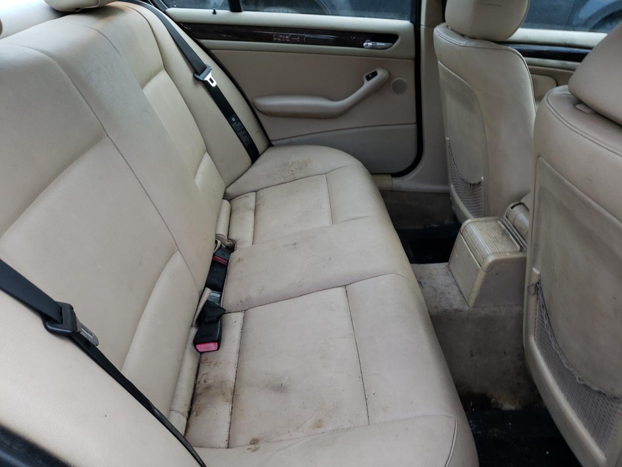Photo 6 from auction – 2003 BMW 325 I with VIN WBAET374X3NJ24434