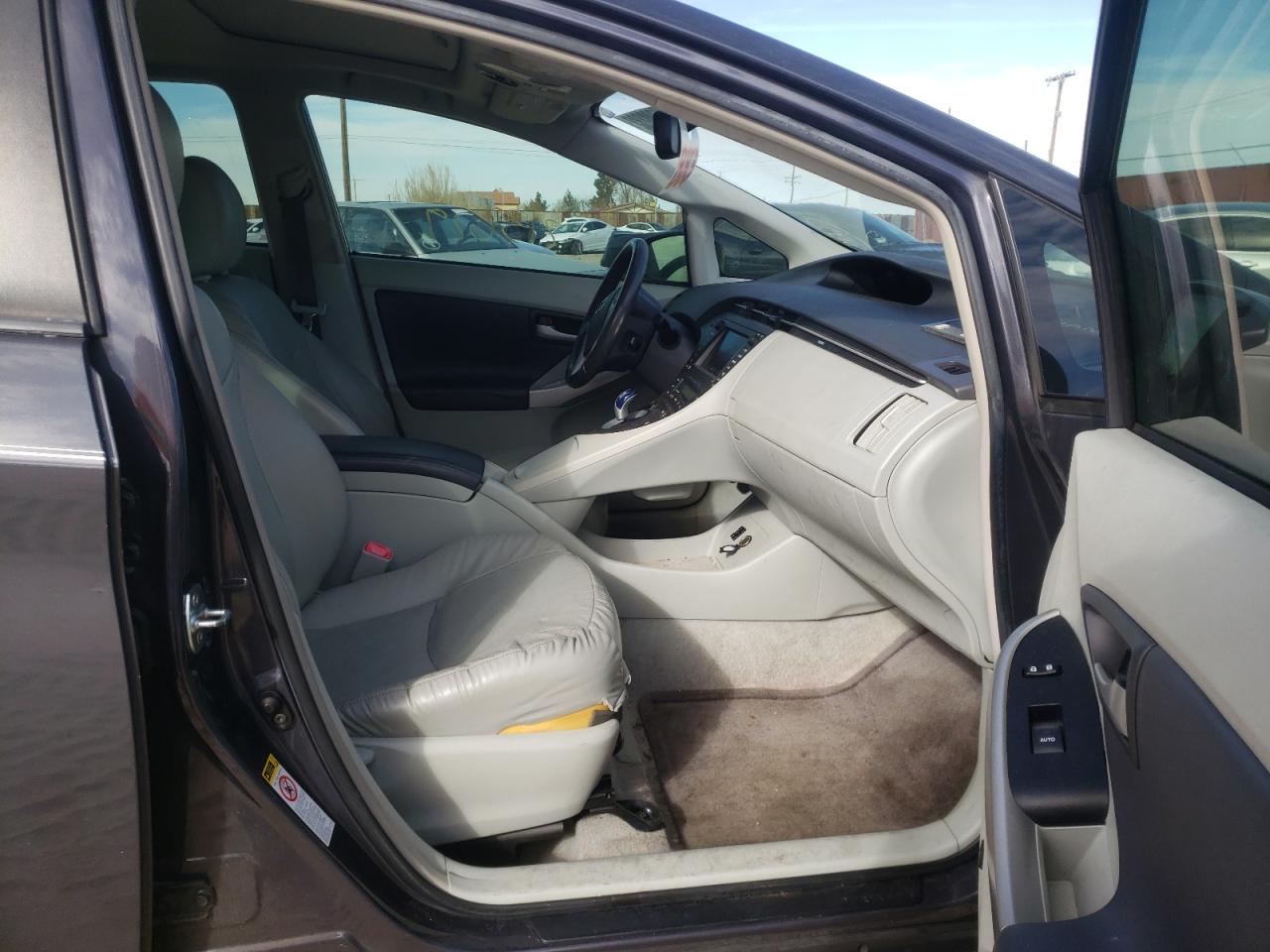 Photo 5 from auction – 2010 TOYOTA PRIUS with VIN JTDKN3DU2A0145180