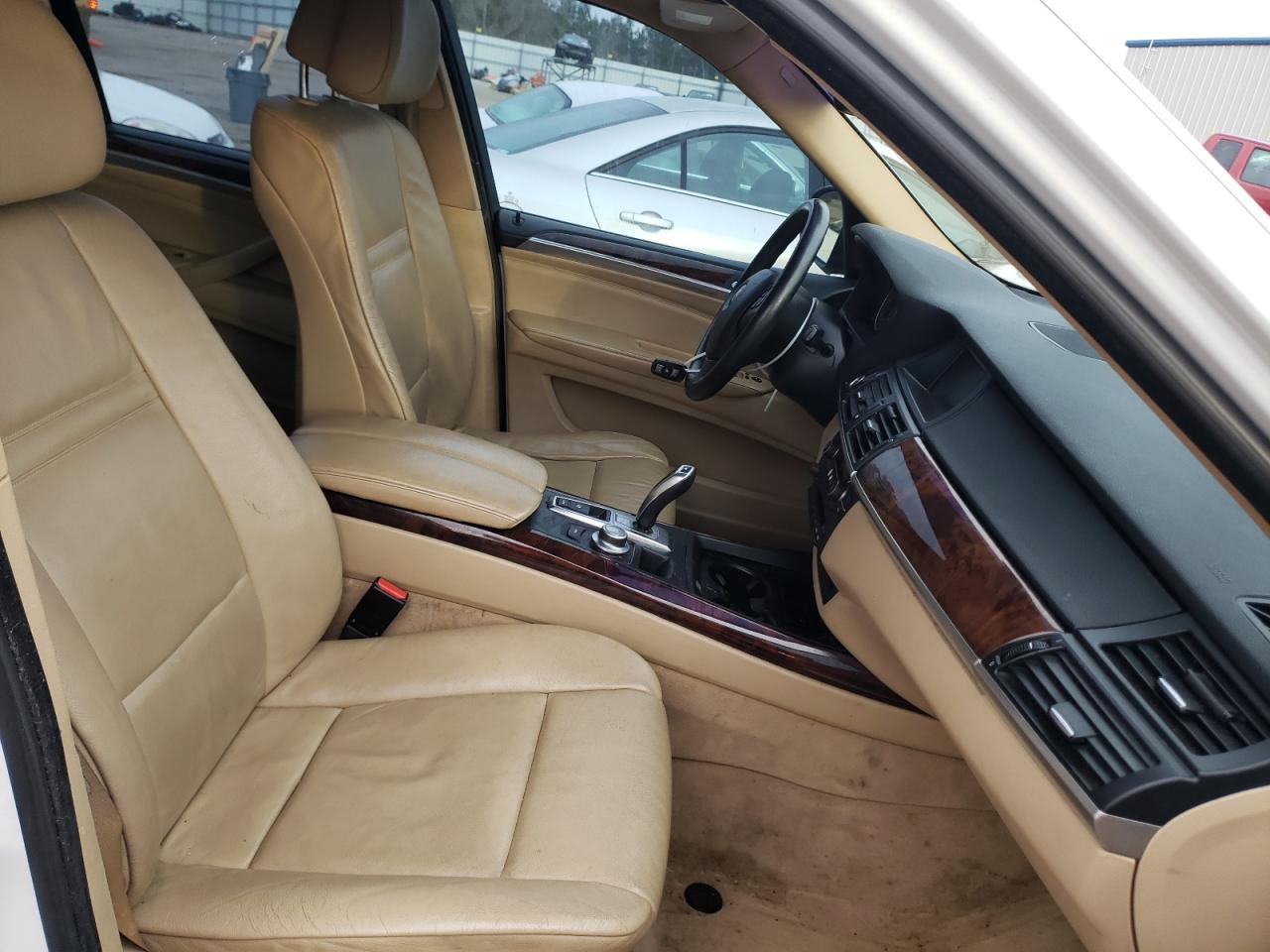 Photo 5 from auction – 2009 BMW X5 XDRIVE3 with VIN 5UXFE43589L262739