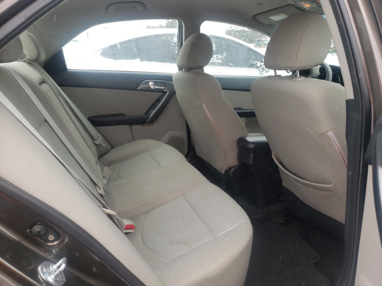 Photo 6 from auction – 2013 KIA FORTE EX with VIN KNAFU4A24D5682103