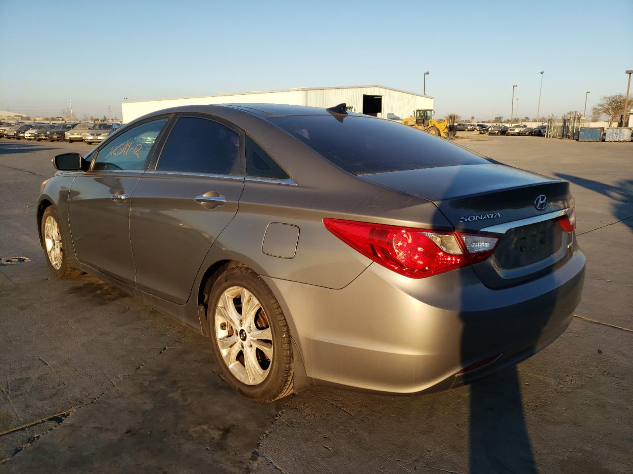 Photo 3 from auction – 2012 HYUNDAI SONATA SE with VIN 5NPEC4AC1CH431662