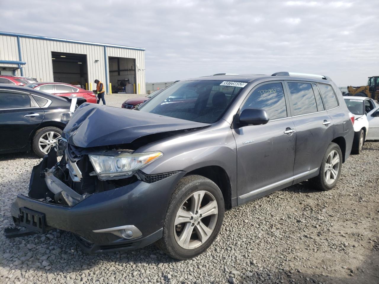 Photo 2 from auction – 2012 TOYOTA HIGHLANDER with VIN 5TDDK3EH2CS163942