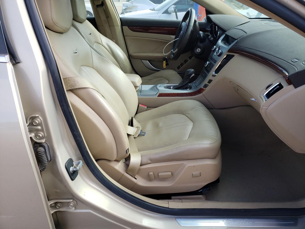 Photo 5 from auction – 2008 CADILLAC CTS with VIN 1G6DM577080119932