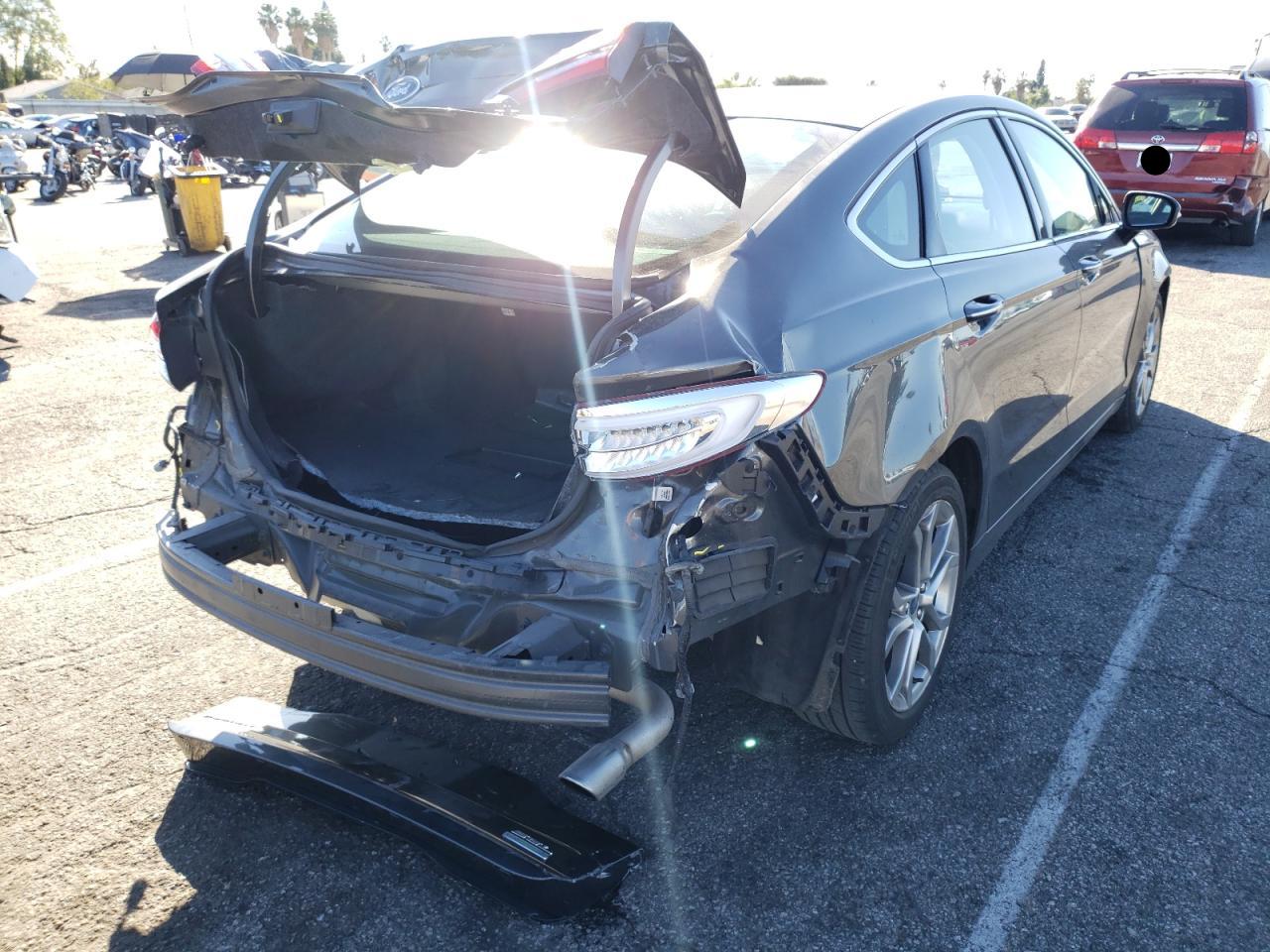 Photo 4 from auction – 2019 FORD FUSION SEL with VIN 3FA6P0CD7KR270257