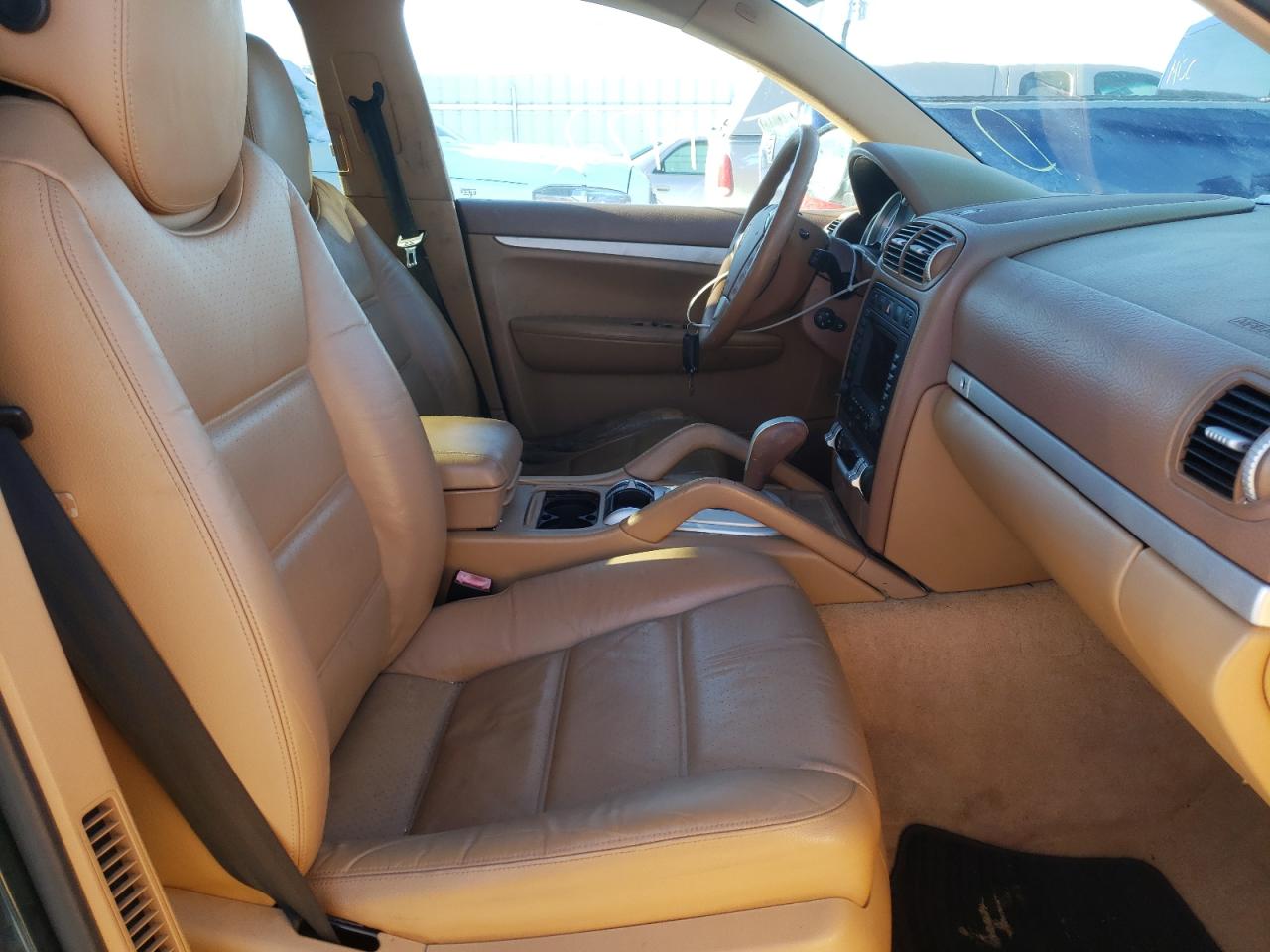 Photo 5 from auction – 2004 PORSCHE CAYENNE S with VIN WP1AB29P94LA63207