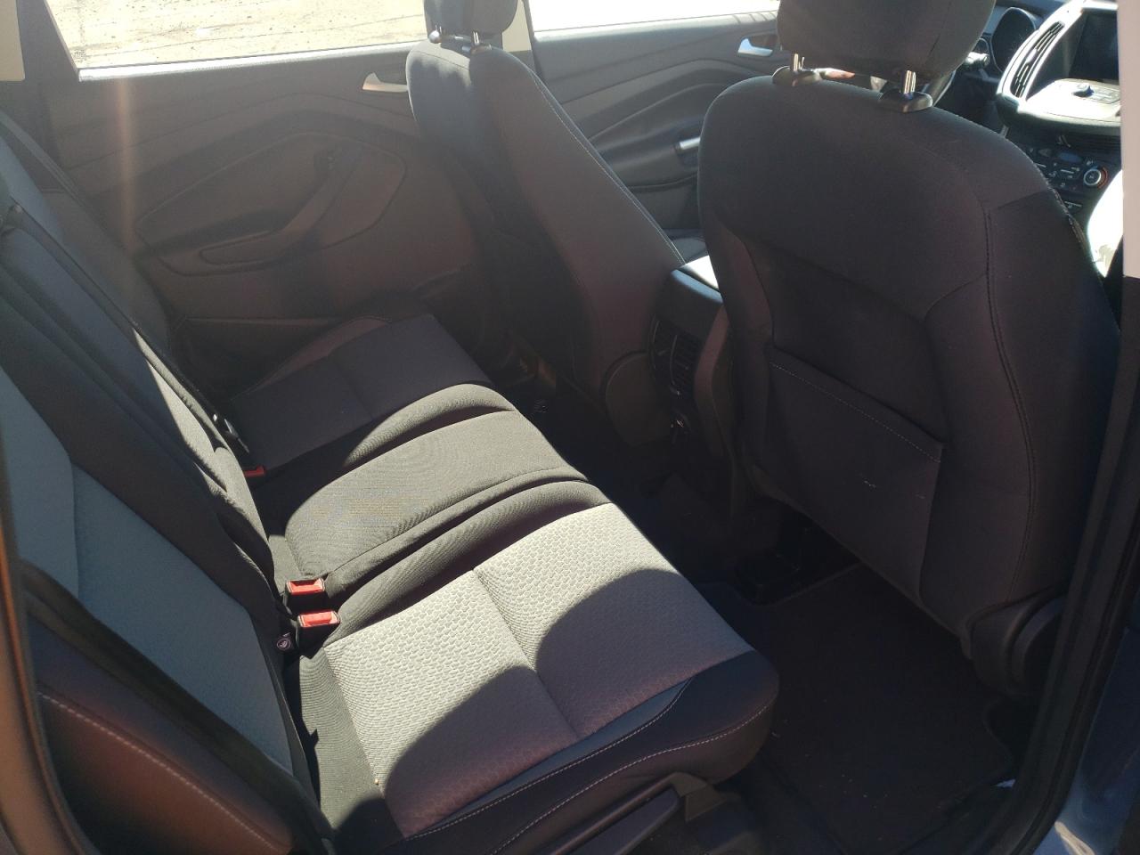 Photo 6 from auction – 2018 FORD ESCAPE SE with VIN 1FMCU0GD9JUC00648