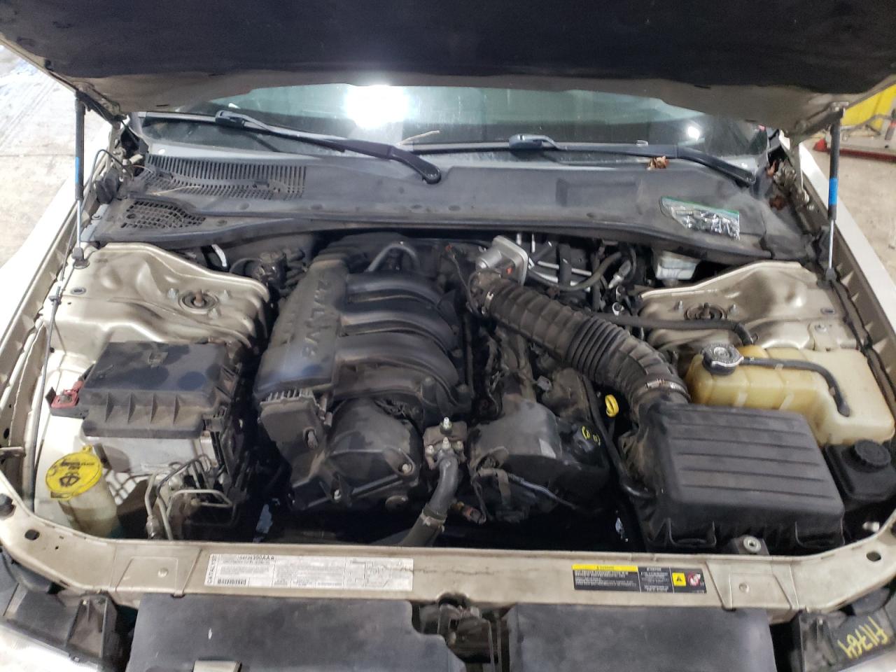 Photo 7 from auction – 2006 CHRYSLER 300 with VIN 2C3KA43R26H387702