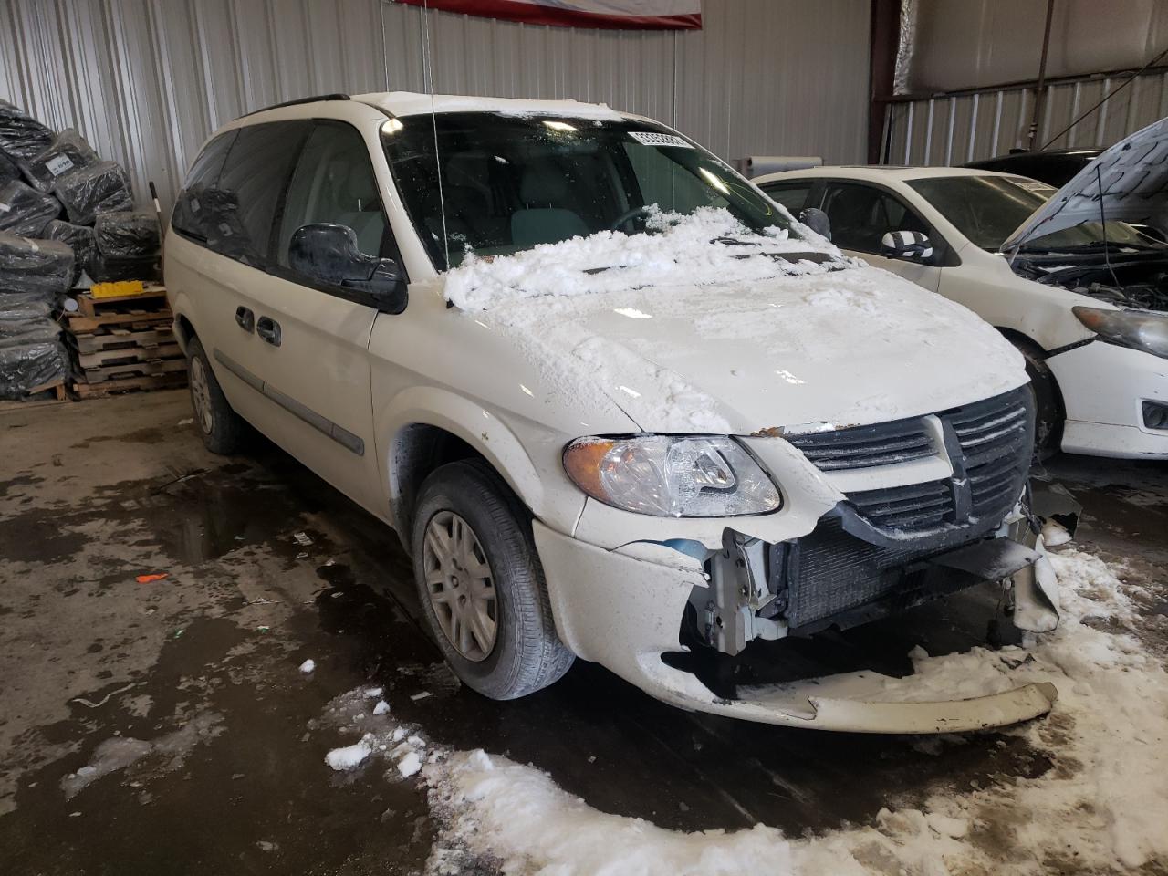DODGE GRAND CARA 2007 with VIN 1D4GP24R17B255997 - Photo from auction