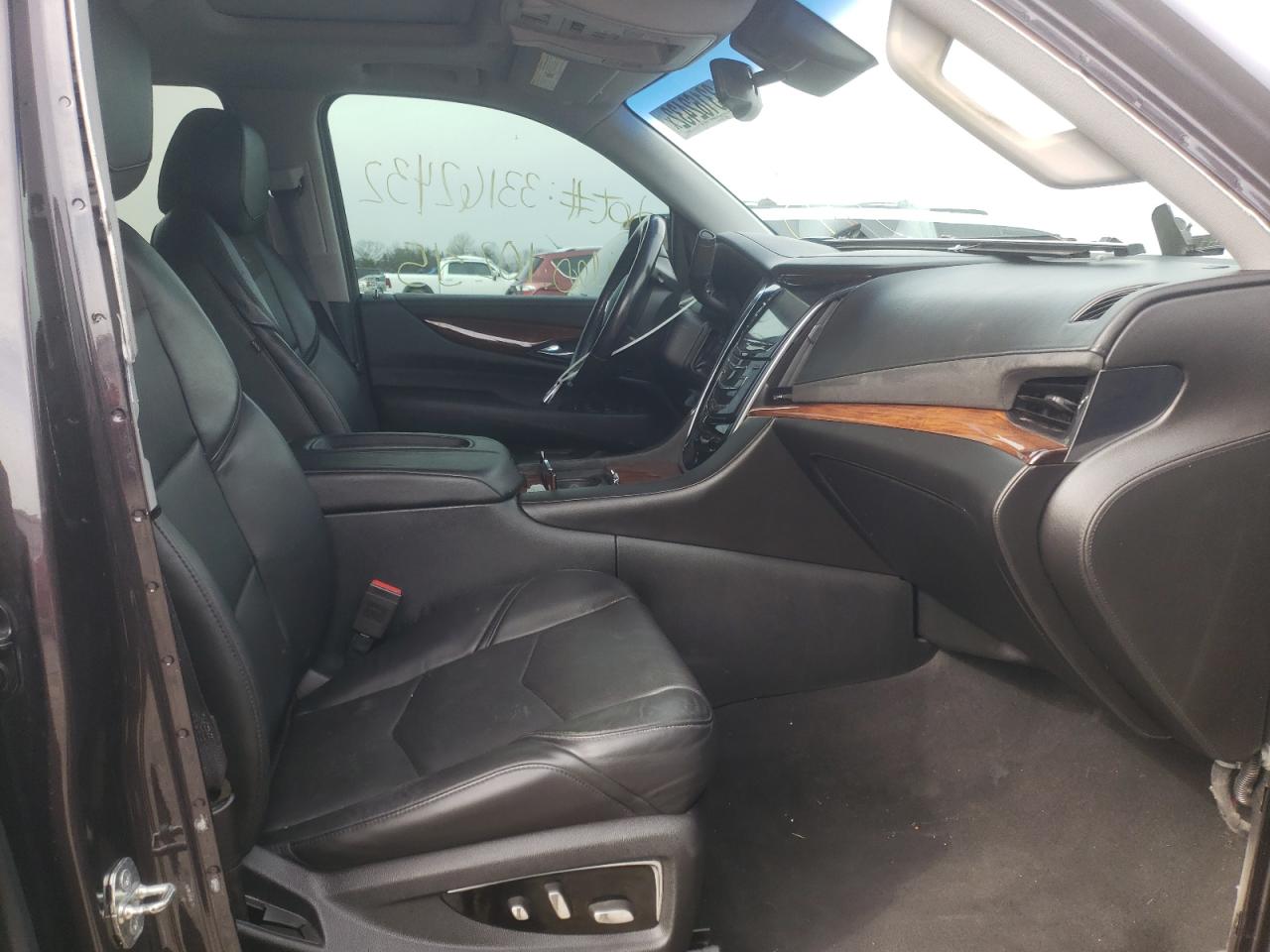 Photo 5 from auction – 2015 CADILLAC ESCALADE E with VIN 1GYS3TKJ8FR693177