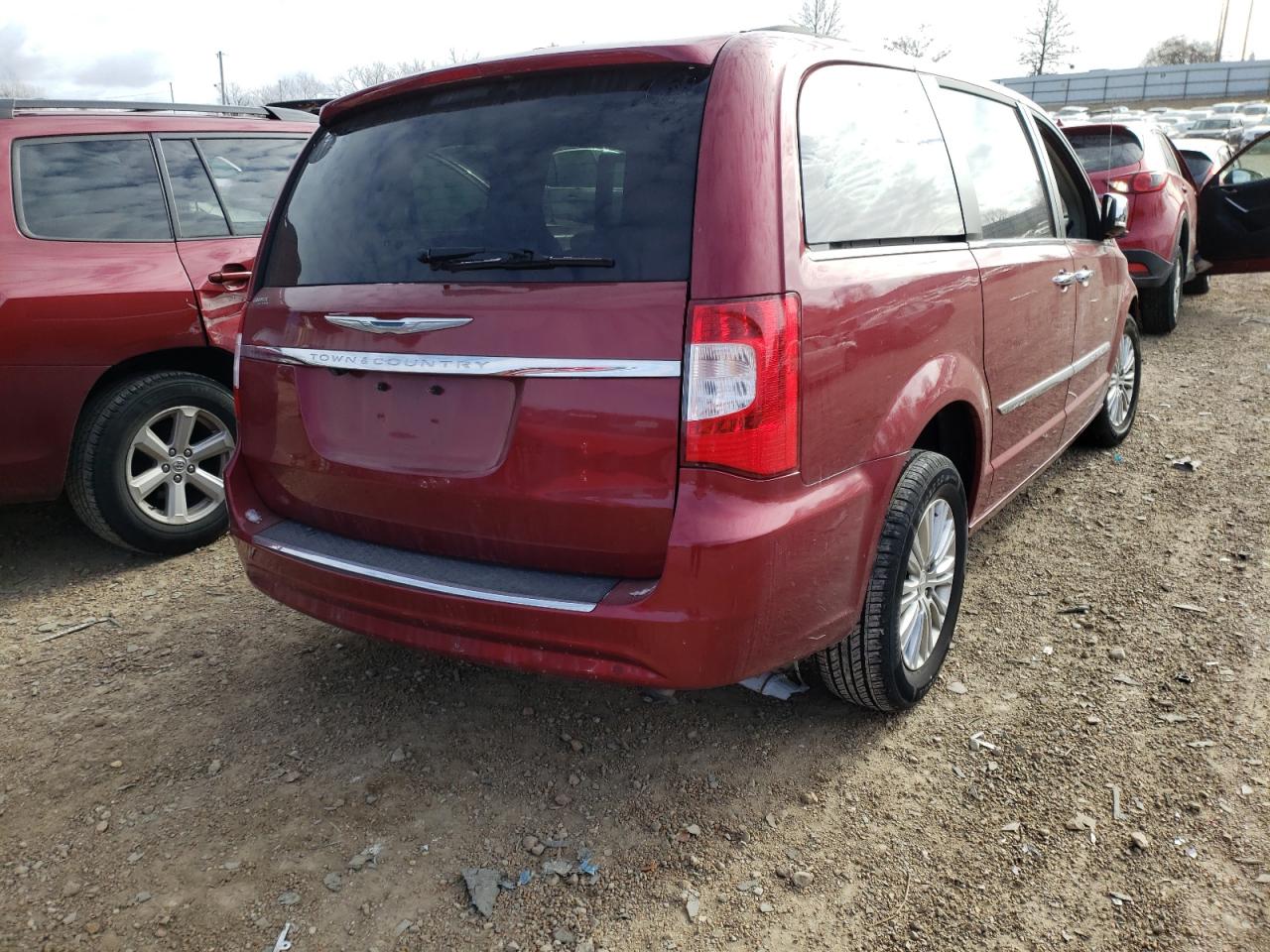 Photo 4 from auction – 2015 CHRYSLER TOWN & COU with VIN 2C4RC1CG1FR547144