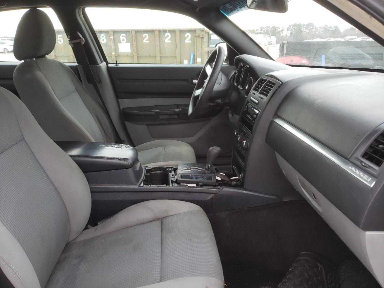 Photo 5 from auction – 2008 DODGE CHARGER with VIN 2B3KA43G28H214583
