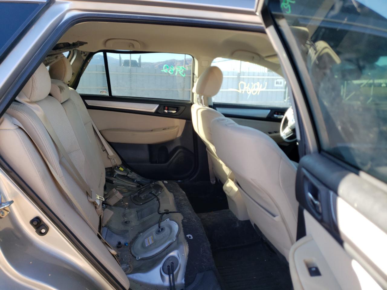 Photo 6 from auction – 2019 SUBARU OUTBACK 2. with VIN 4S4BSAFC0K3337548