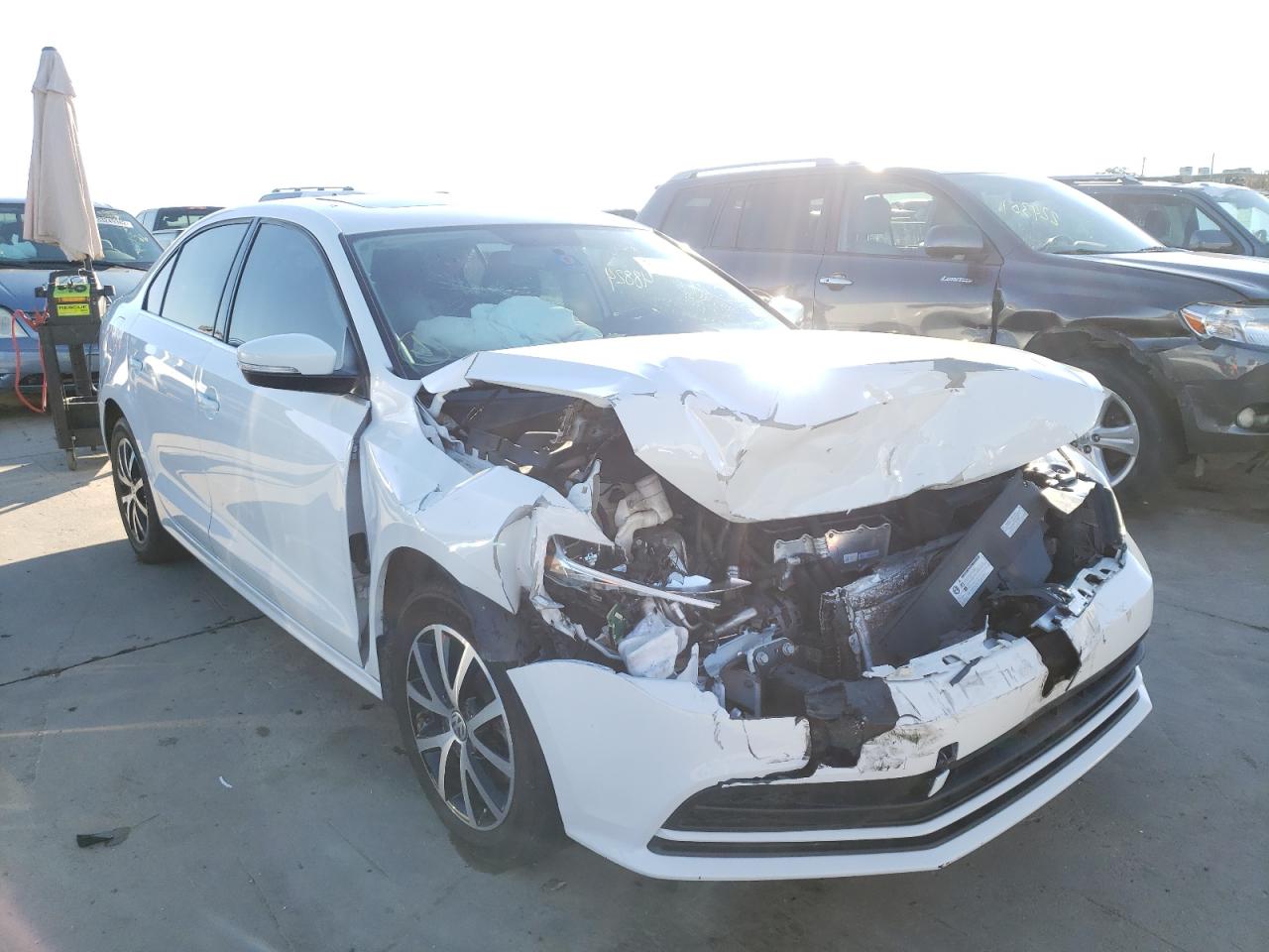Photo 1 from auction – 2018 VOLKSWAGEN JETTA SE with VIN 3VWDB7AJ8JM225211