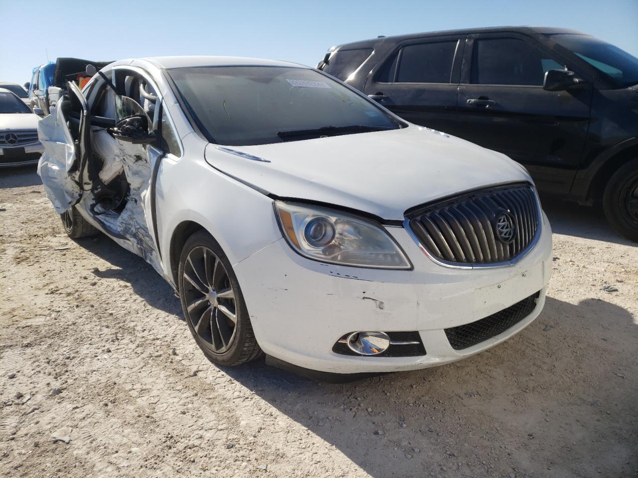 BUICK VERANO SPO 2016 with VIN 1G4PW5SK4G4161765 - Photo from auction