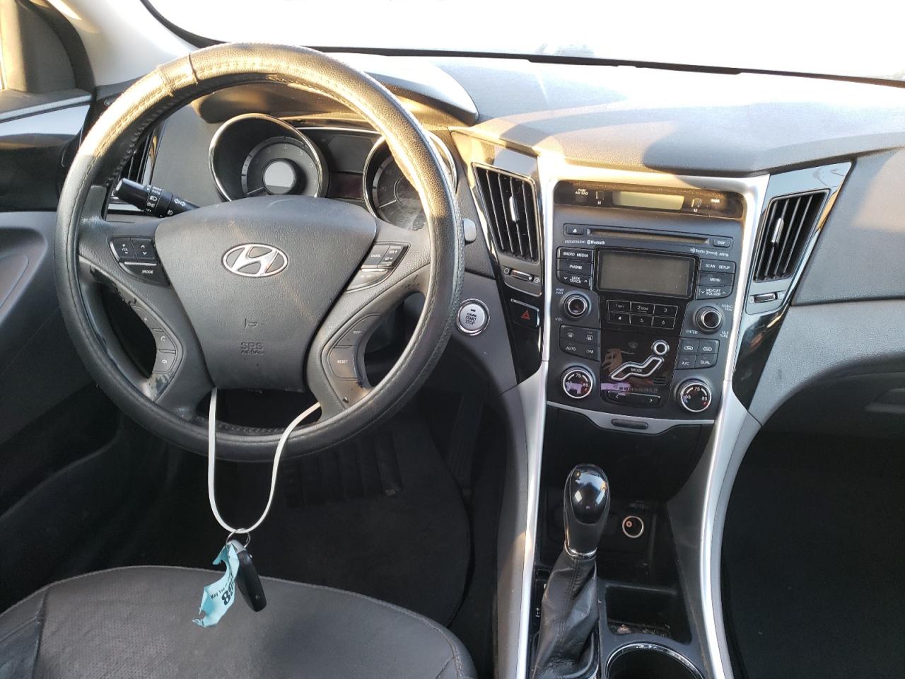 Photo 9 from auction – 2012 HYUNDAI SONATA SE with VIN 5NPEC4AC1CH431662