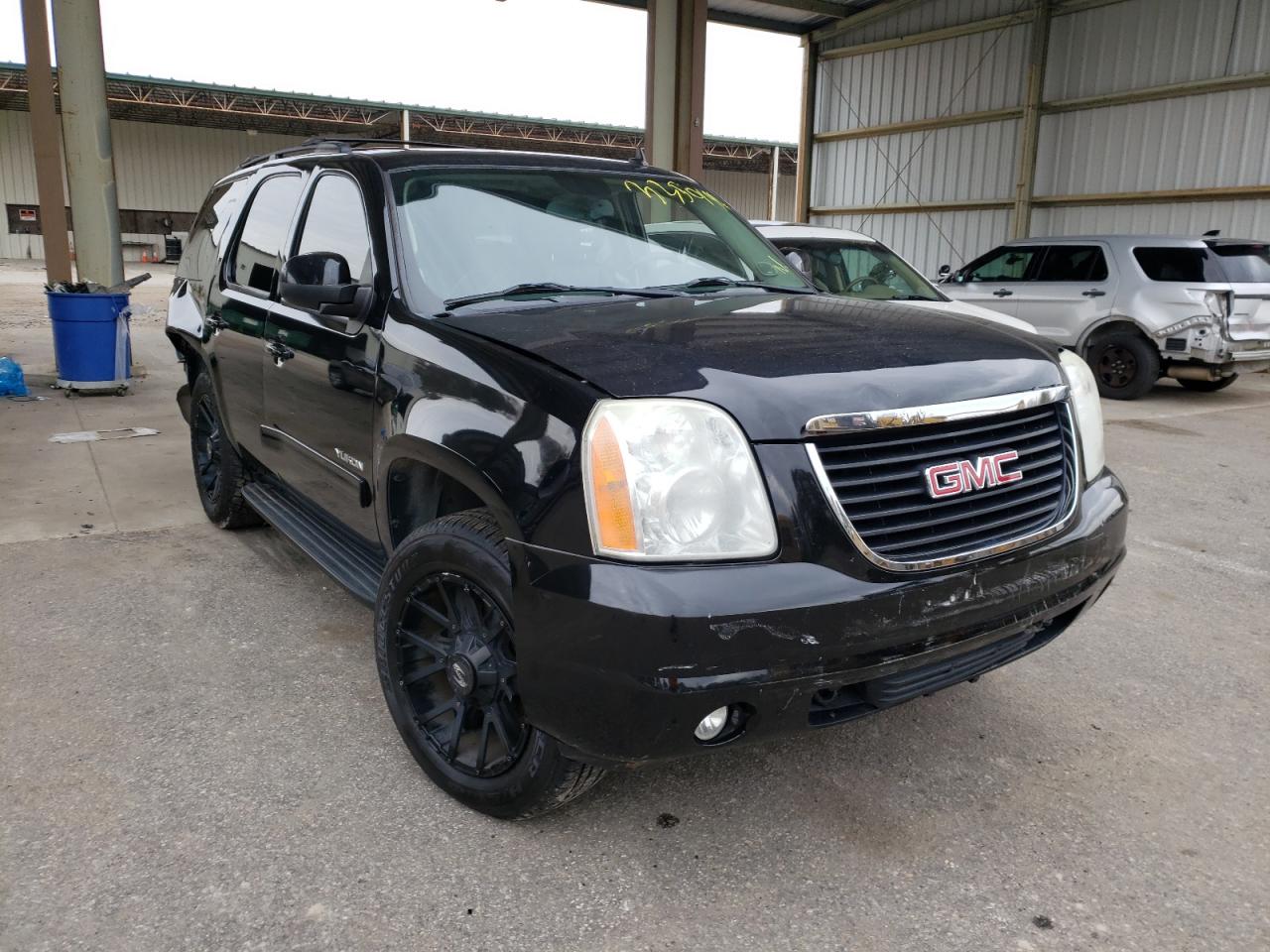 GMC YUKON SLE 2011 with VIN 1GKS1AE02BR221316 - Photo from auction