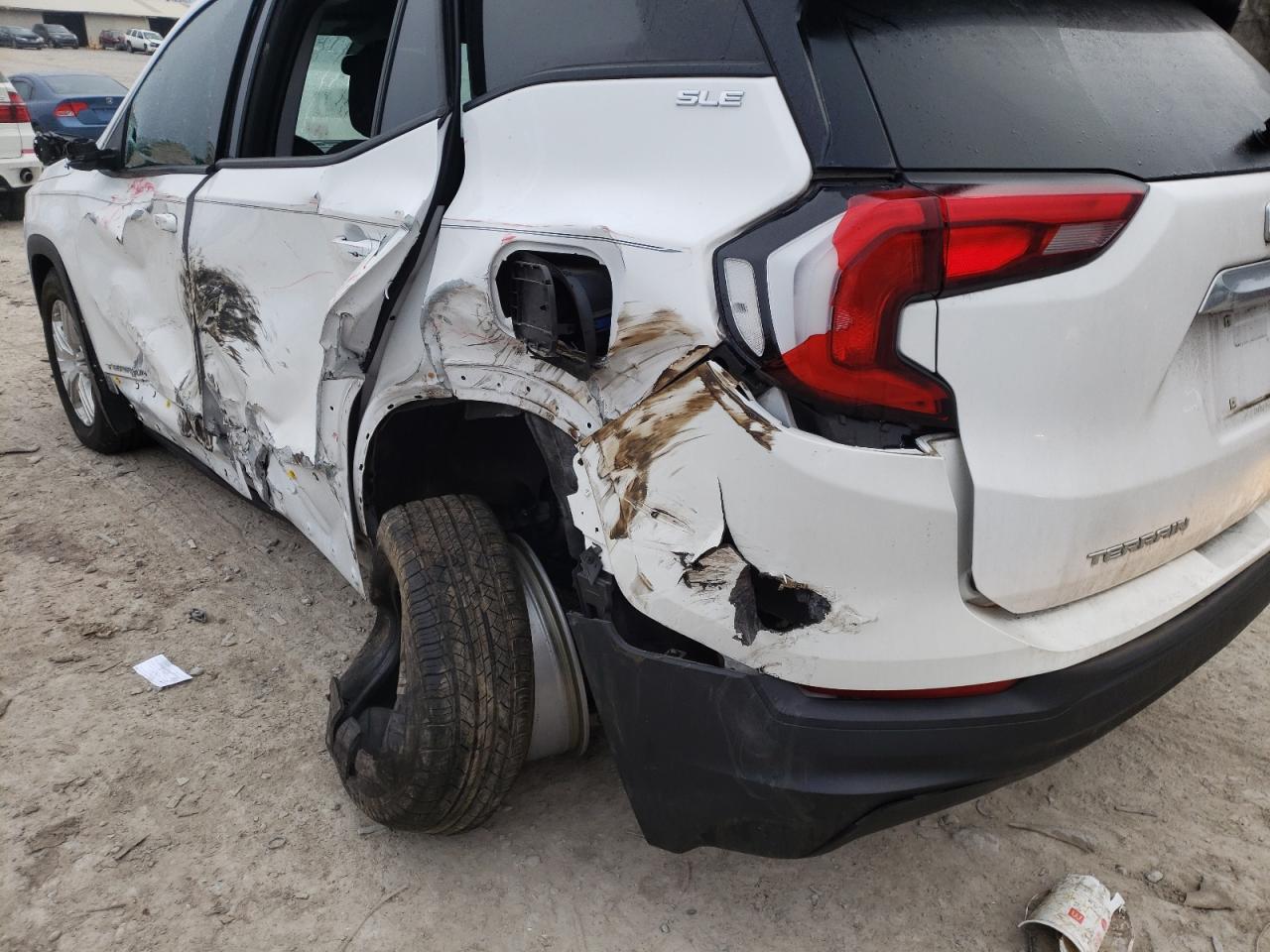Photo 10 from auction – 2020 GMC TERRAIN SL with VIN 3GKALMEV6LL133378