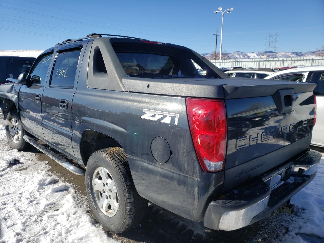 Photo 3 from auction – 2004 CHEVROLET AVALANCHE with VIN 3GNEK12T54G337267