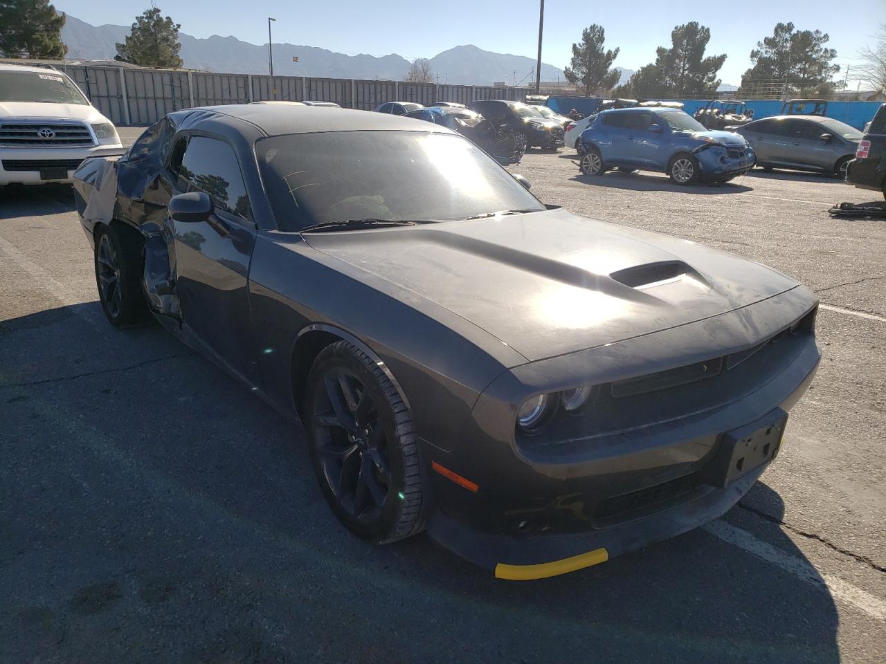 DODGE CHALLENGER 2020 z numerem VIN 2C3CDZBT9LH174327 - Zdjęcie z aukcji
