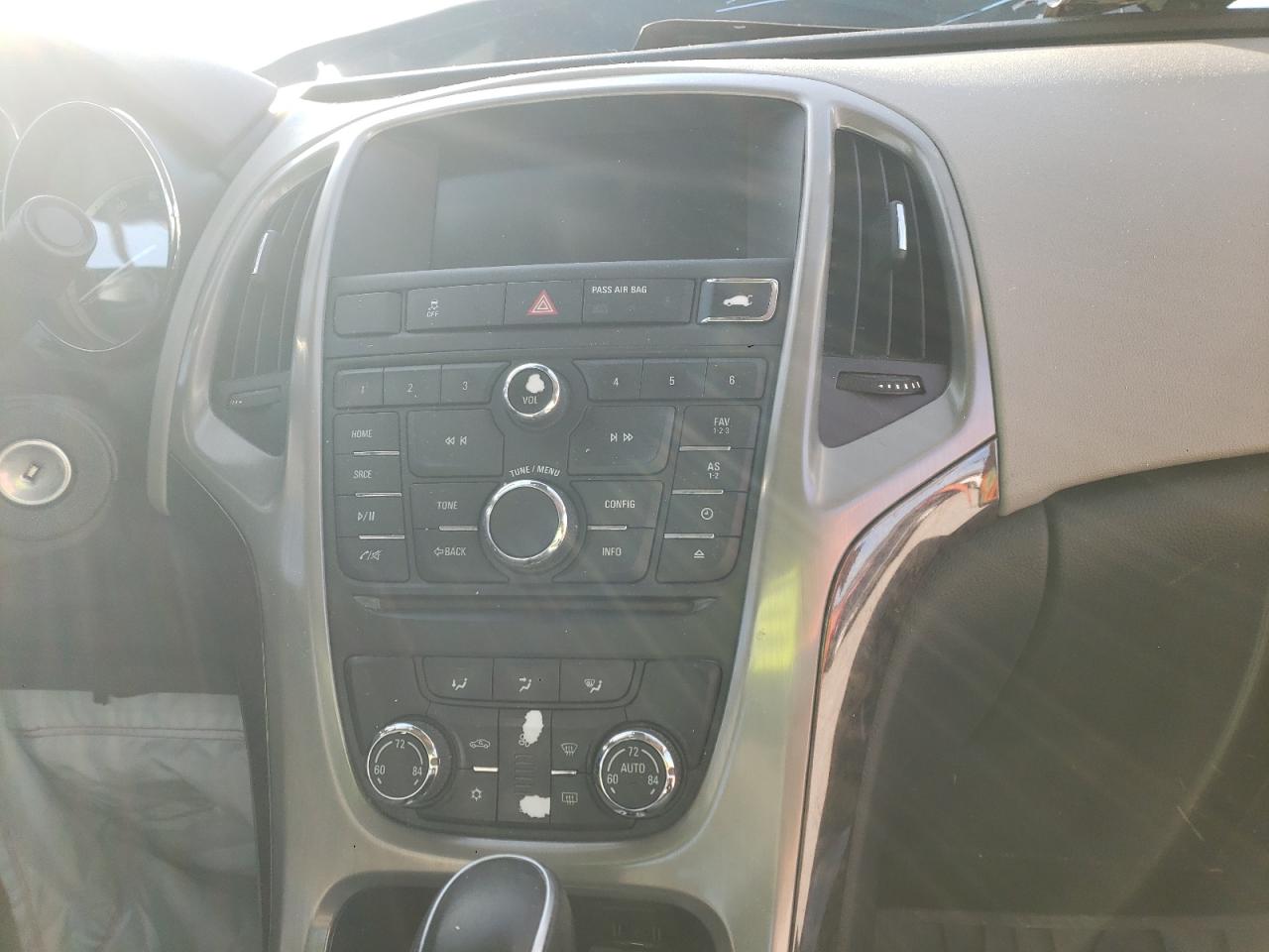 Фото 9 с аукциона – 2015 BUICK VERANO с VIN 1G4PP5SK1F4111370