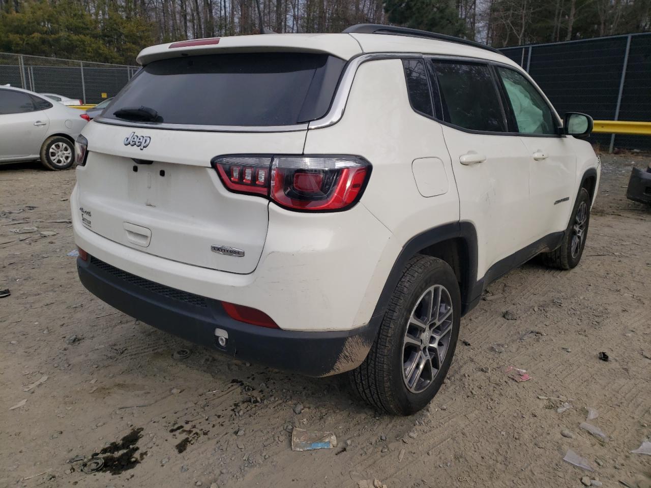 Photo 4 from auction – 2017 JEEP COMPASS LA with VIN 3C4NJDBB6HT636204
