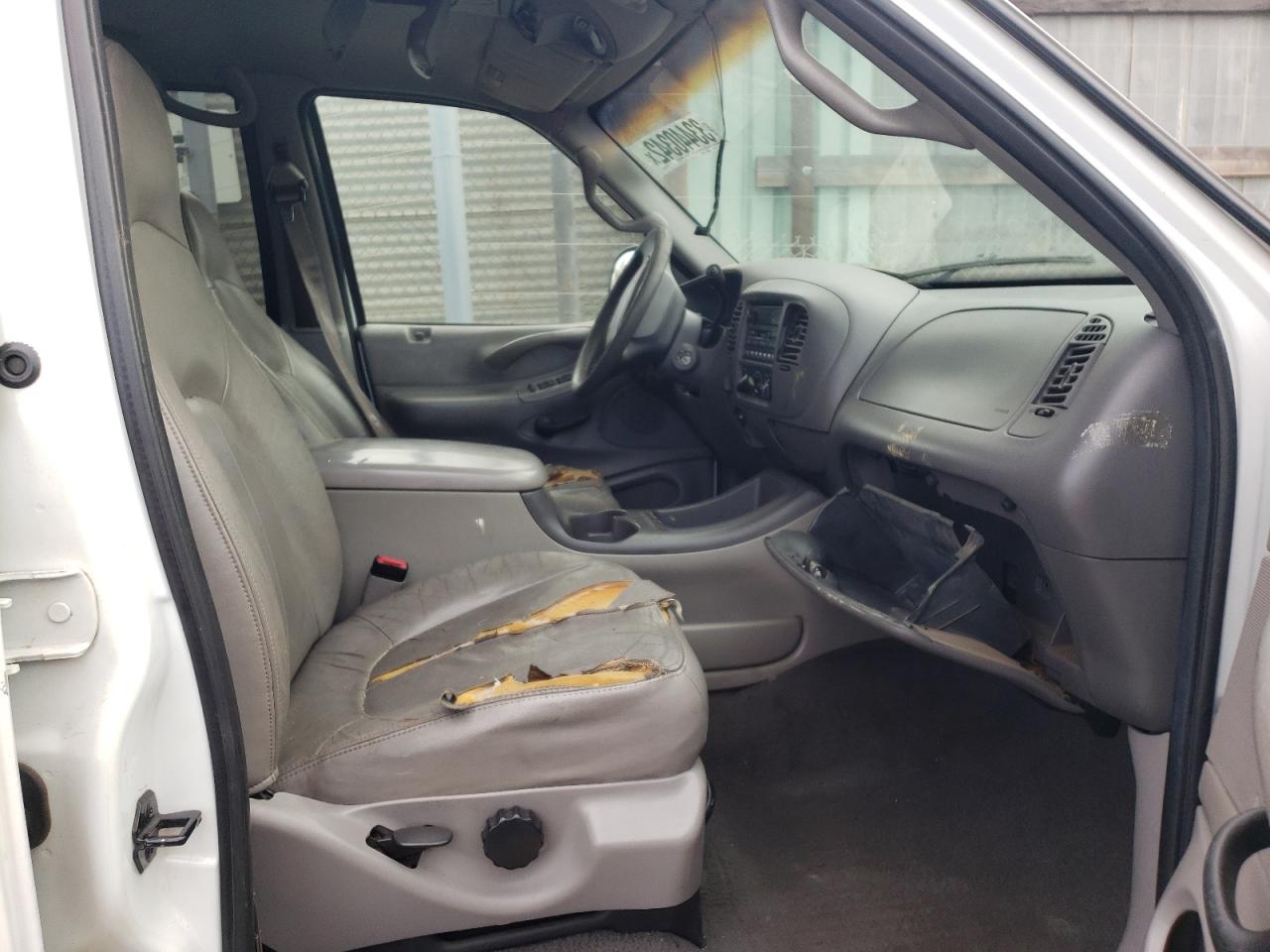 Photo 5 from auction – 2000 FORD EXPEDITION with VIN 1FMPU16L1YLC48080