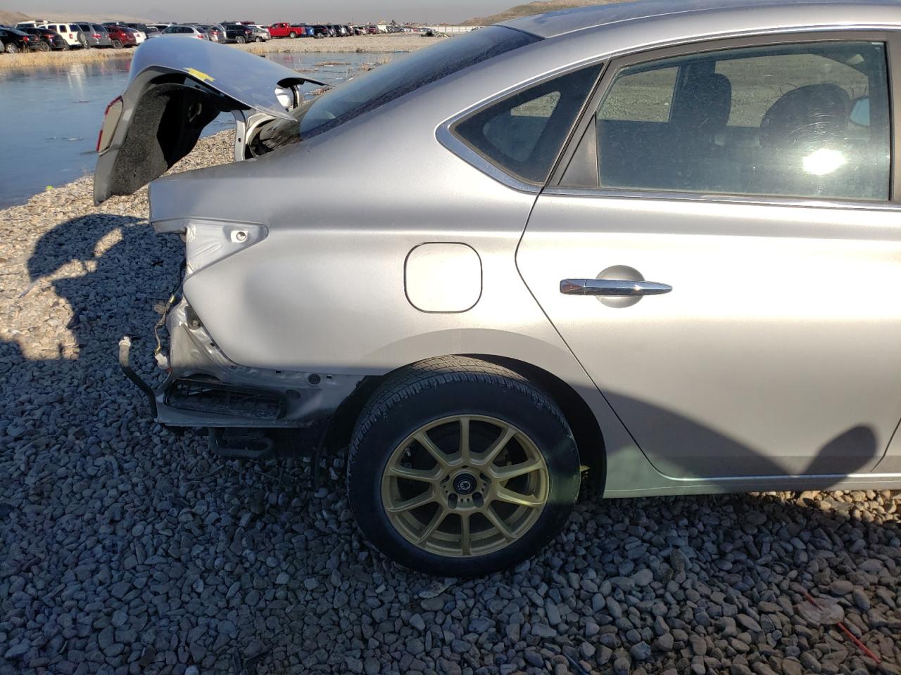 Photo 9 from auction – 2016 NISSAN SENTRA S with VIN 3N1AB7AP0GY236718