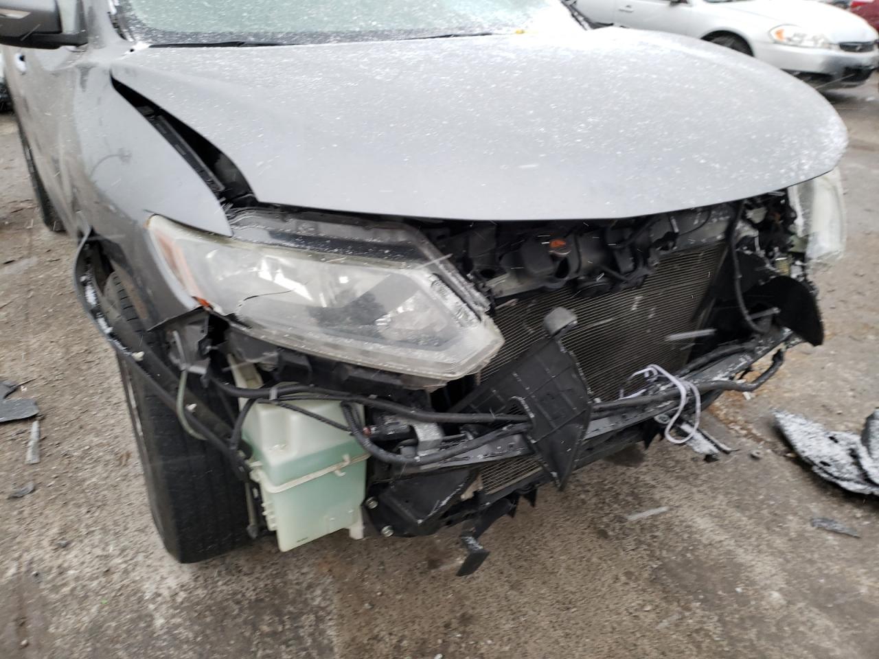 Photo 9 from auction – 2015 NISSAN ROGUE S with VIN KNMAT2MT2FP502987