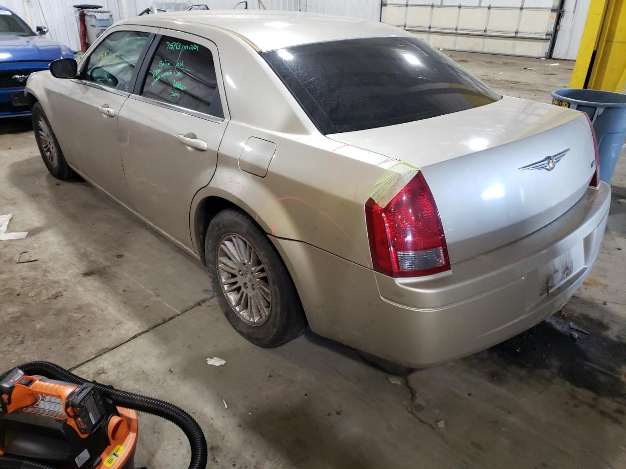 Photo 3 from auction – 2006 CHRYSLER 300 with VIN 2C3KA43R26H387702