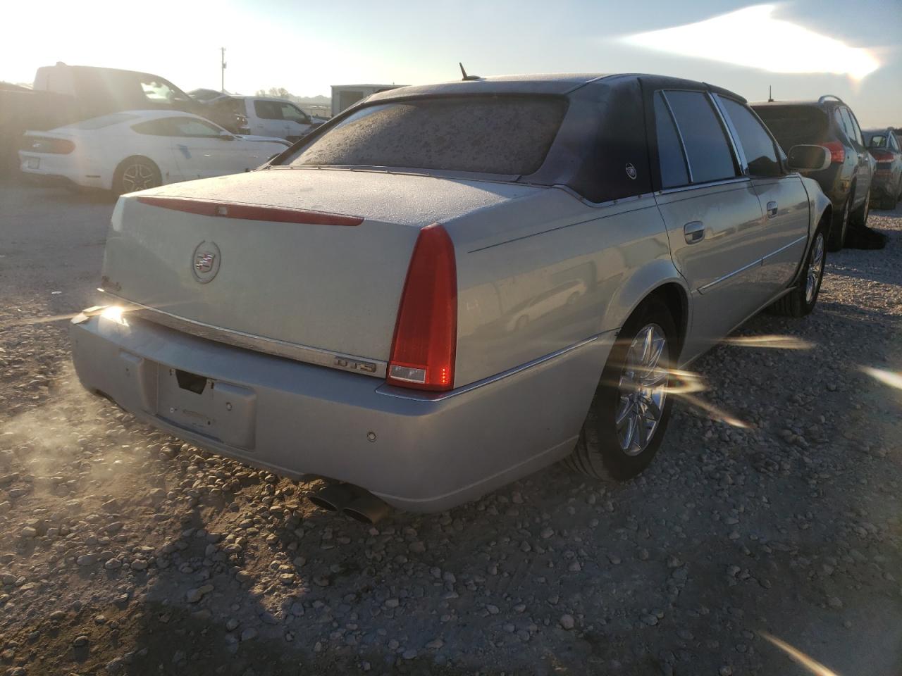Photo 4 from auction – 2006 CADILLAC DTS with VIN 1G6KD57Y76U239961