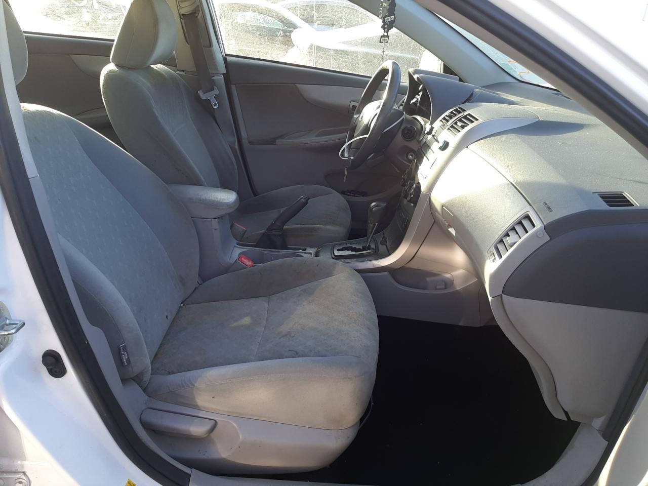 Photo 5 from auction – 2010 TOYOTA COROLLA BA with VIN 1NXBU4EE7AZ266291