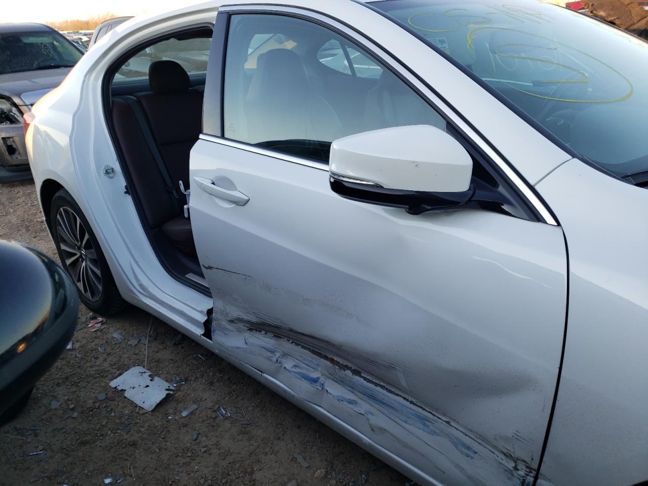 Zdjęcie 9 z aukcji – 2015 ACURA TLX z VIN 19UUB2F32FA004323