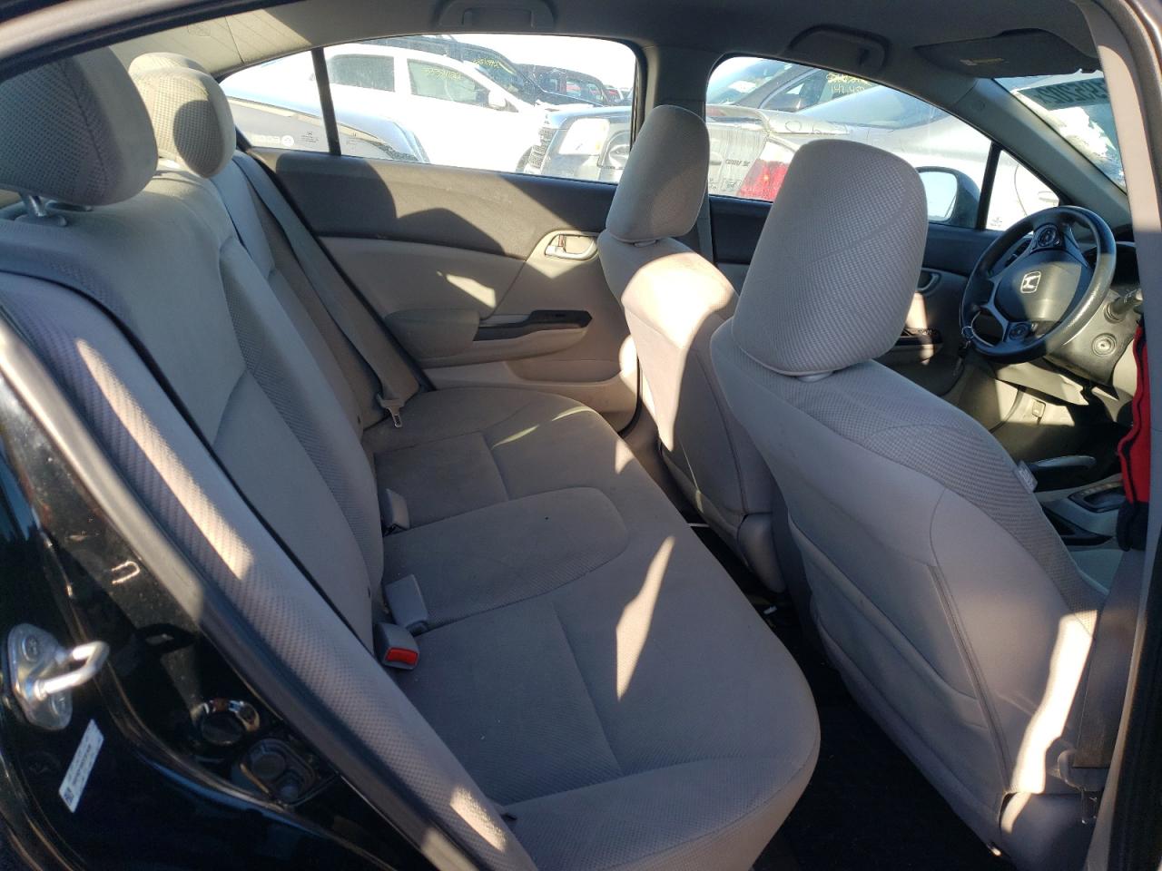 Photo 6 from auction – 2012 HONDA CIVIC LX with VIN 19XFB2F59CE331836